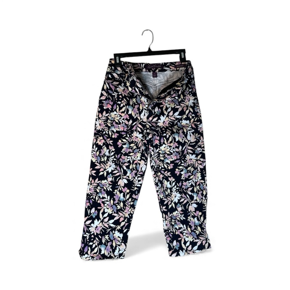 Gloria Vanderbilt Amanda Floral Cropped Capri Pants - Picture 3 of 7